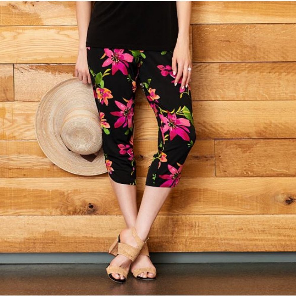 Susan Graver Liquid Knit Crop Pants with Ruching Detail 451 - Picture 4 of 4